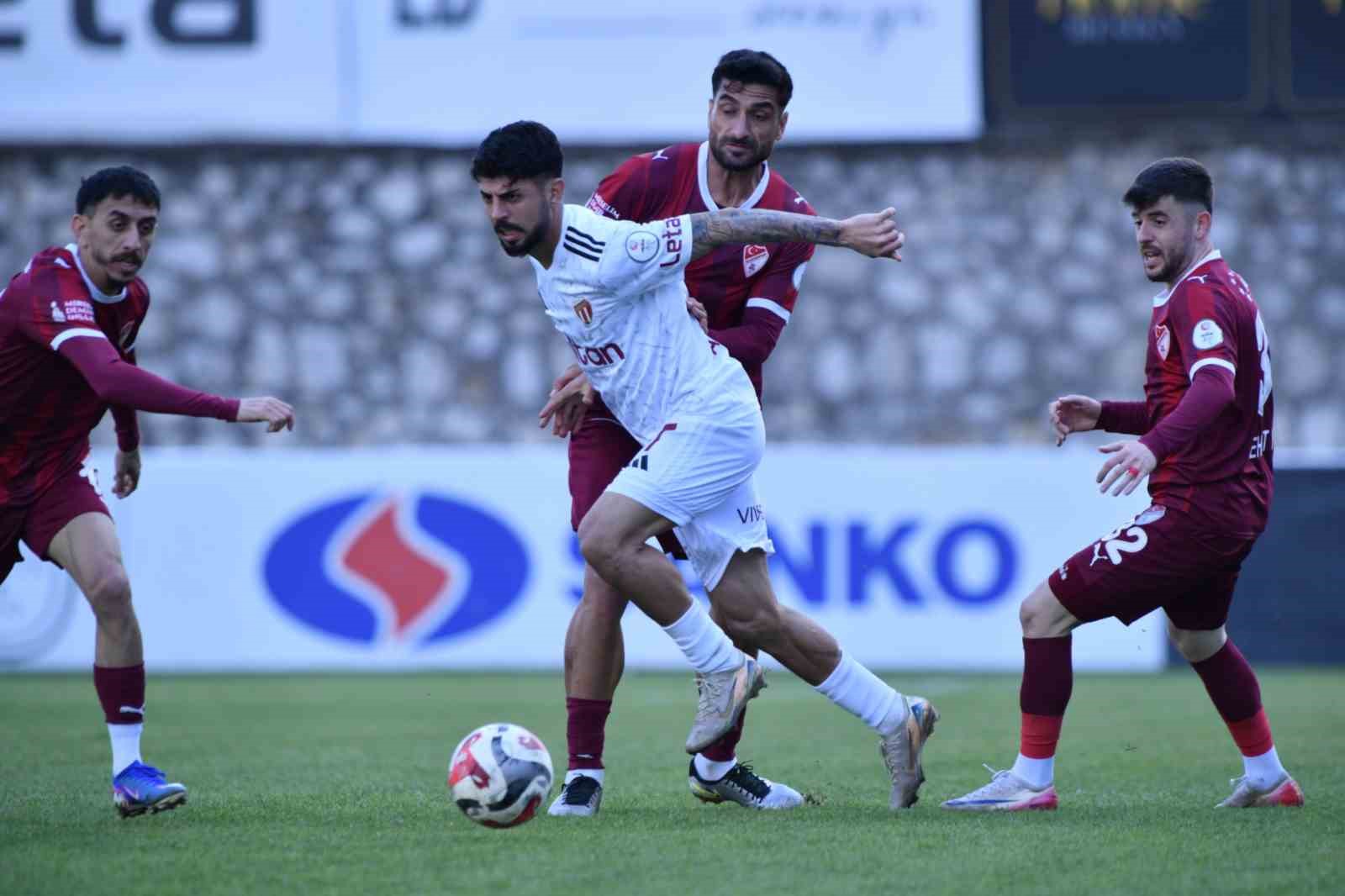TFF 2. Lig: İneg&ouml;lspor: 2 - Elazığspor: 2
