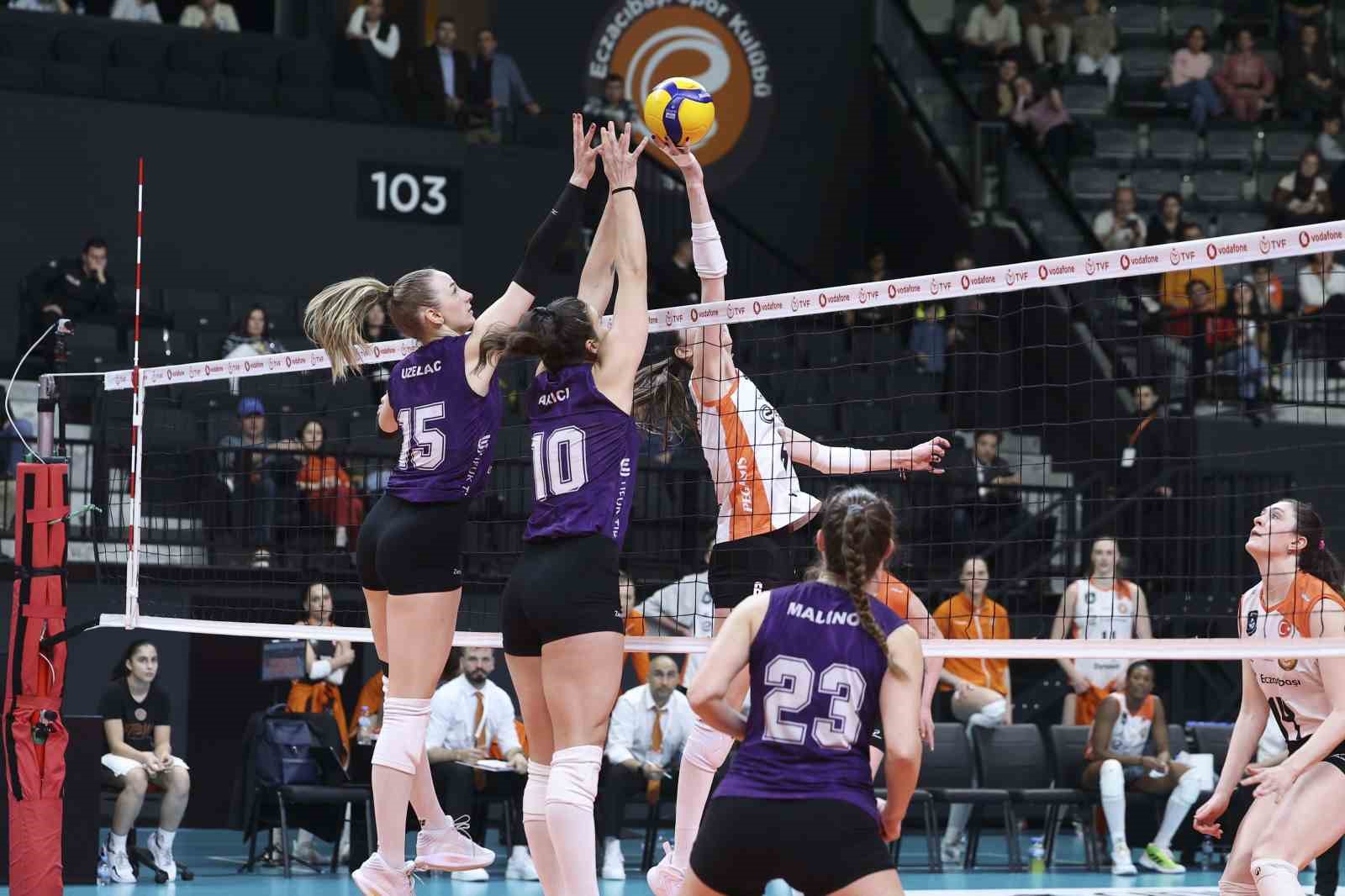 Eczacıbaşı Dynavit seride 1-0 &ouml;ne ge&ccedil;ti
