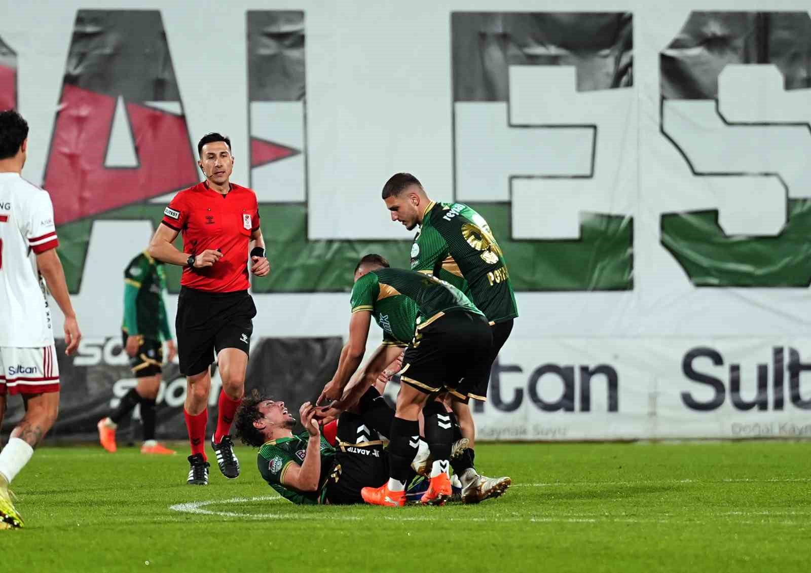Trendyol 1. Lig: Ümraniyespor: 2 - Sakaryaspor: 0
