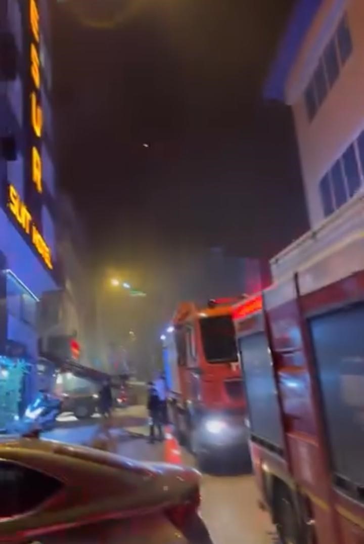 Otel odasındaki yangın itfaiye ve 112&rsquo;yi alarma ge&ccedil;irdi
