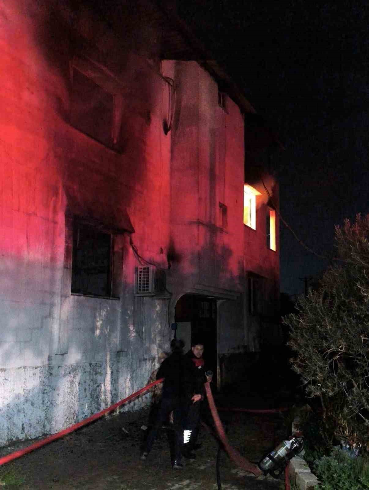 Reyhanlı’da ev yangını