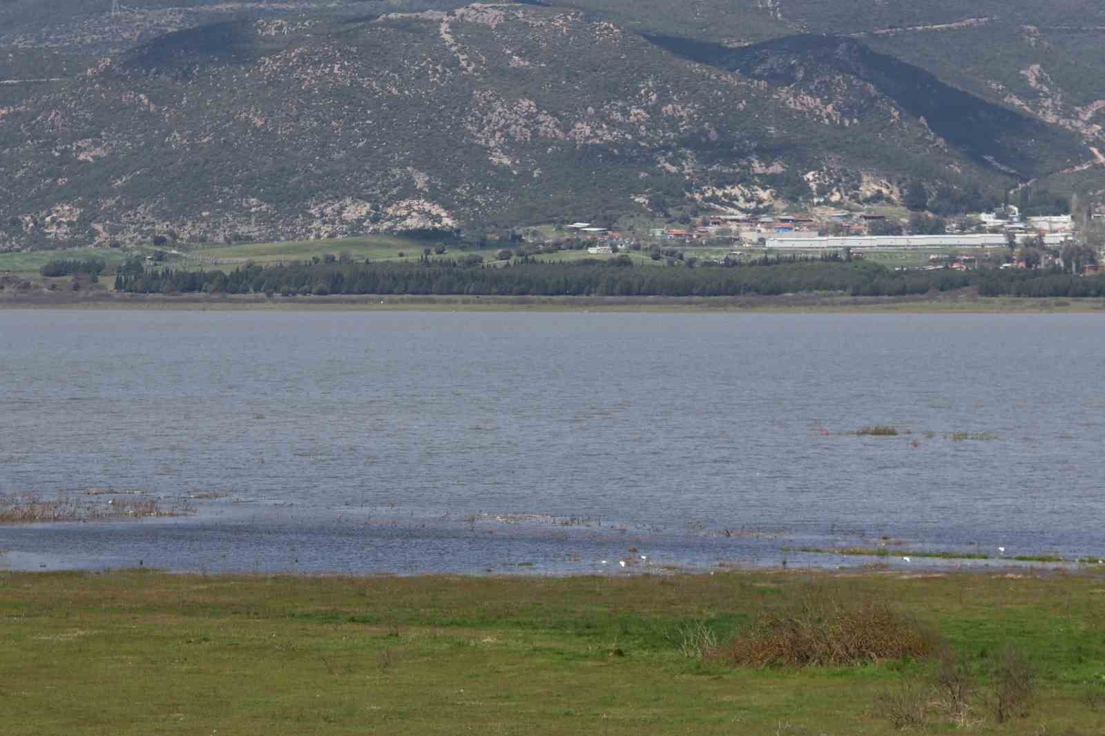 İzmir’de rekor yağışlar barajları doldurdu