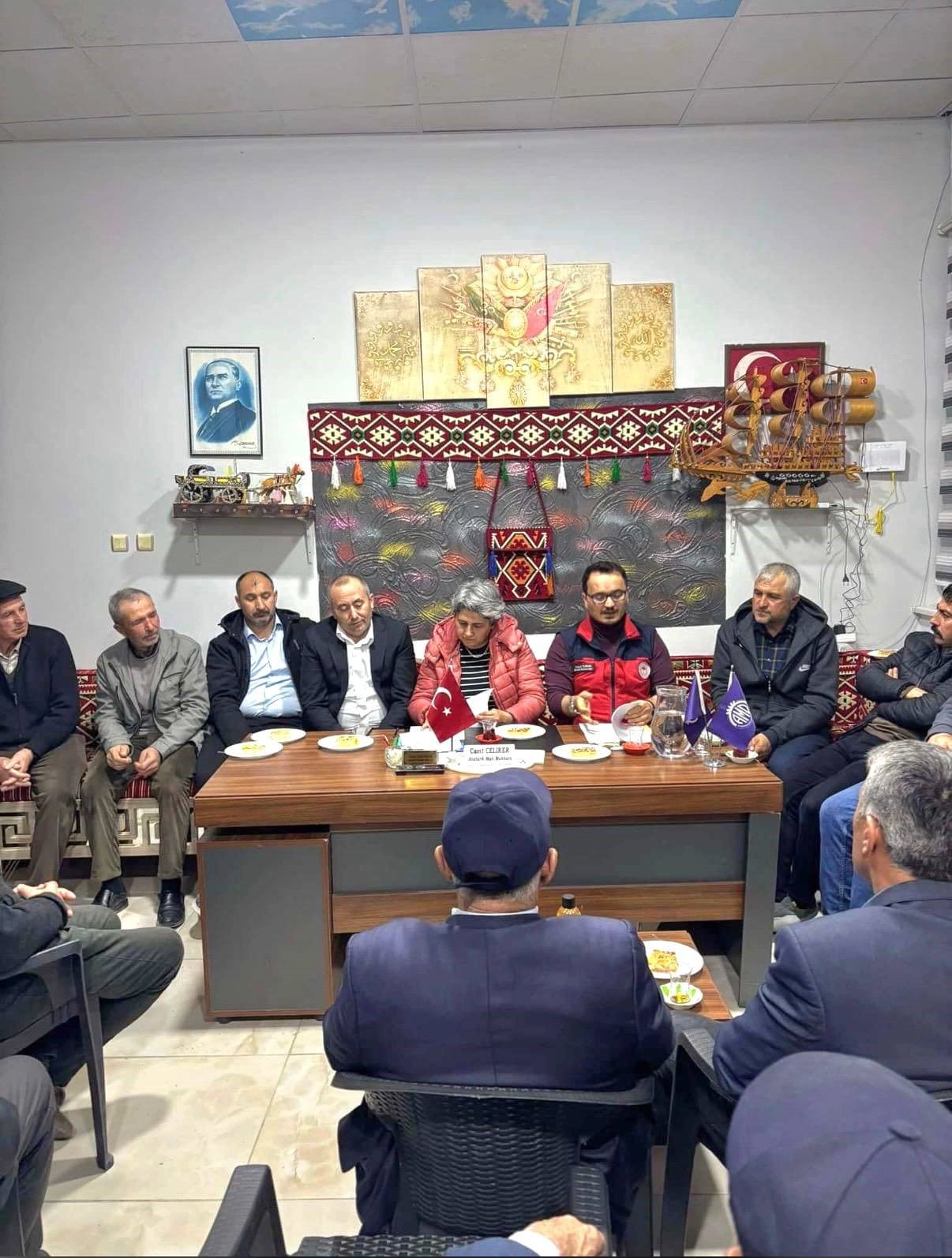 &Ccedil;ift&ccedil;ilere bitki koruma &uuml;r&uuml;nlerinin doğru ve bilin&ccedil;li kullanımı eğitimi
