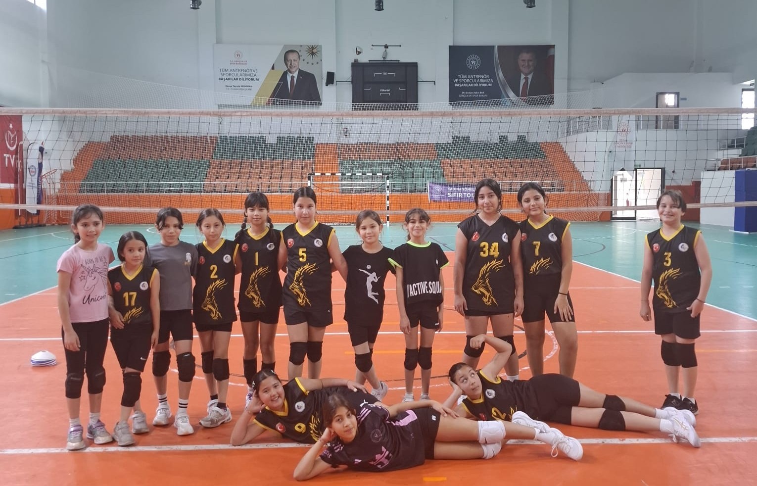 K&ouml;yceğiz voleybol takımında minik kaptanlar yetişiyor

