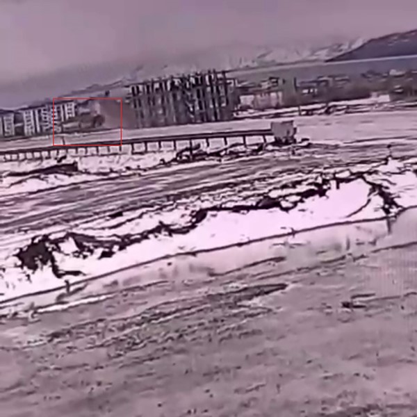 Tatvan&rsquo;da otomobil takla attı: S&uuml;r&uuml;c&uuml; yaralandı
