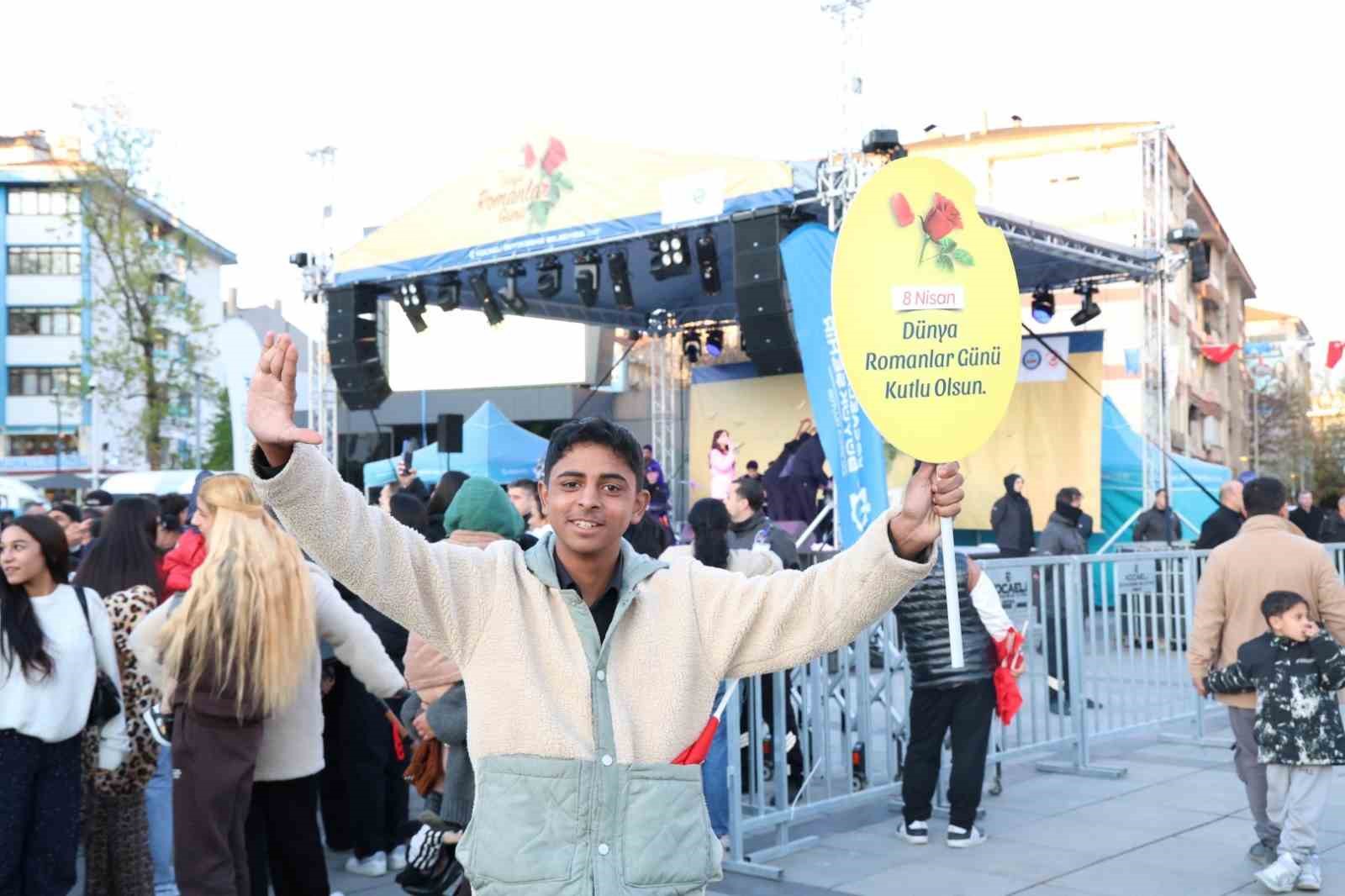 İzmit sokaklarında renkli etkinlik