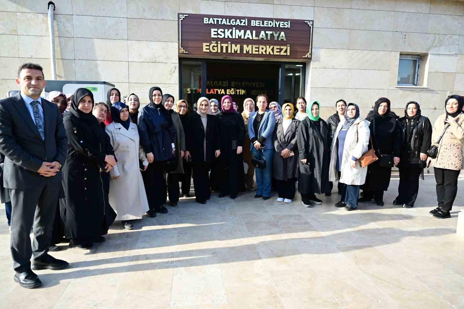 Battalgazi&rsquo;de projeler kadın kollarına tanıtıldı
