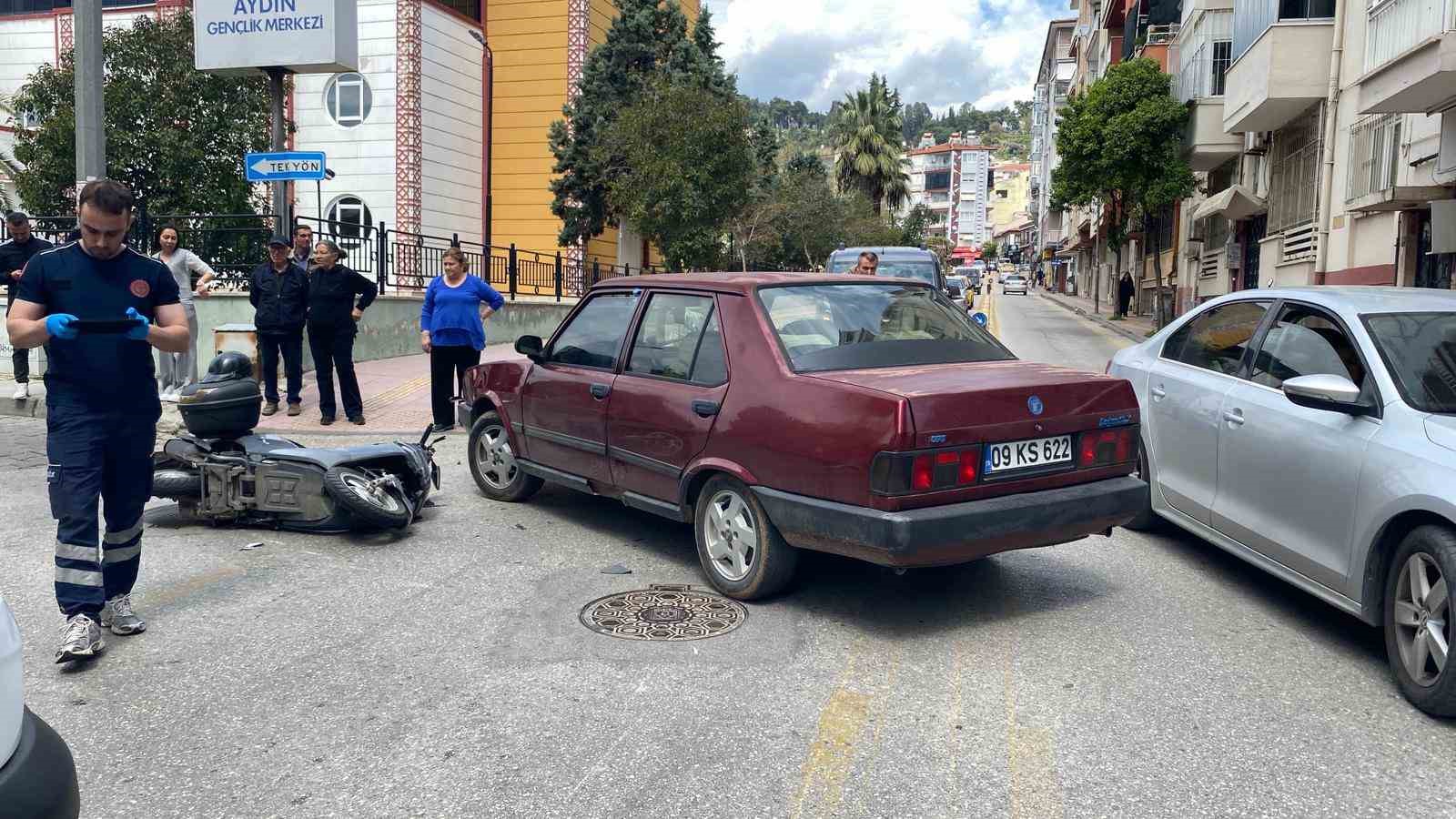 Motosiklet ve otomobil çarpıştı: 1 yaralı