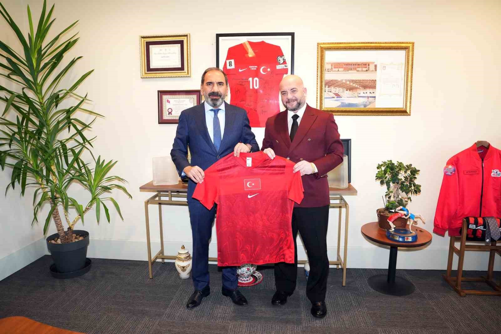 Kırkpınar Ağası Özünlü, Başkan Hacıosmanoğlu ve Başkan Vekili Otyakmaz’ı ziyaret etti