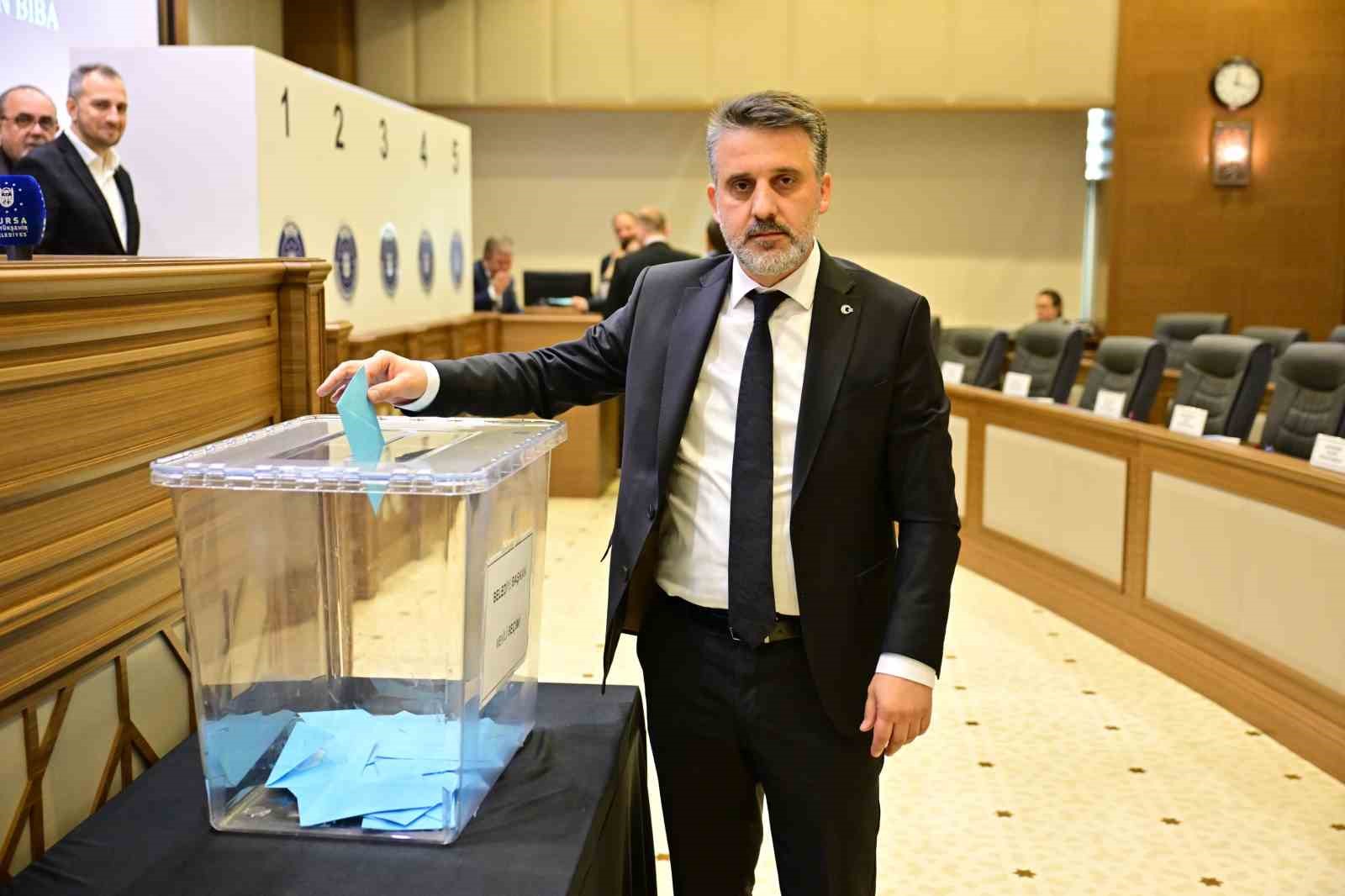 Büyükşehir’in başkanvekili 61 oyla Şahin Biba oldu