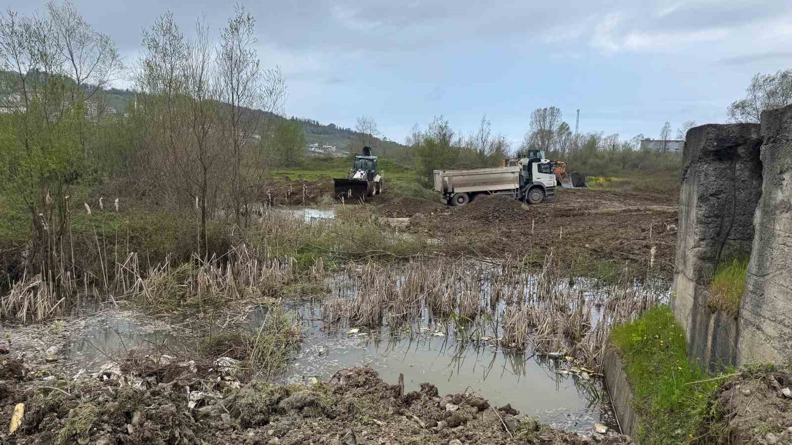 Kaymakamlık ve belediyeden ortak çalışma; tehlike oluşturan göletler kapatılıyor