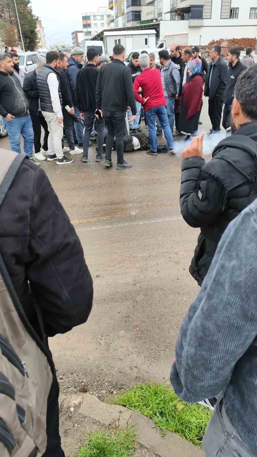 Siverek’te otomobilin çarptığı 14 yaşındaki çocuk ağır yaralandı