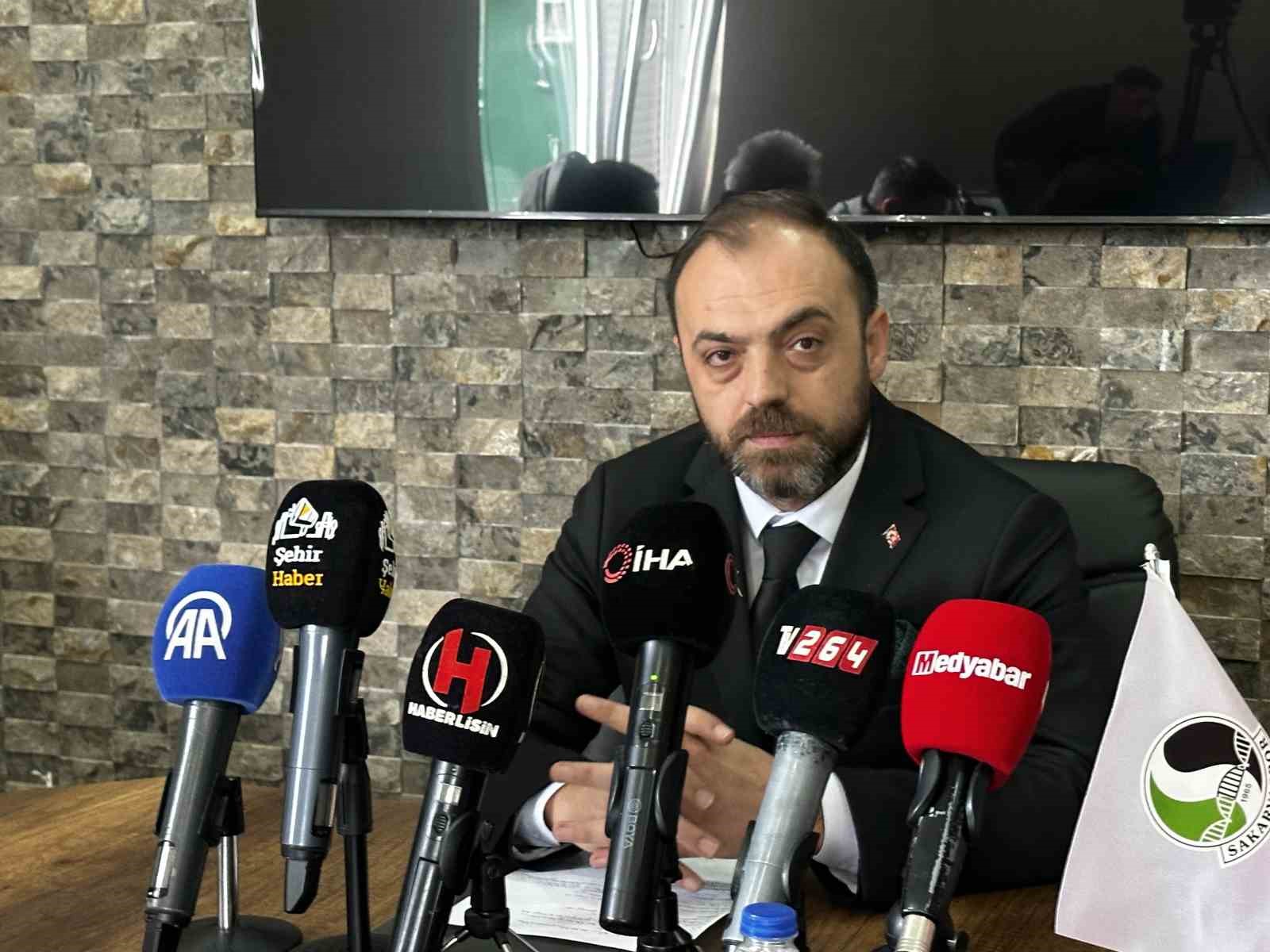 Enes Zengin: "Biz bir enkaz aldık"
