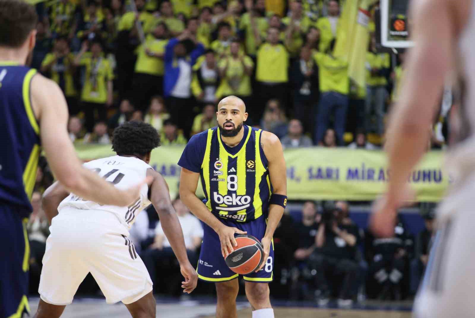Euroleague: Fenerbah&ccedil;e: 69 - Real Madrid: 74
