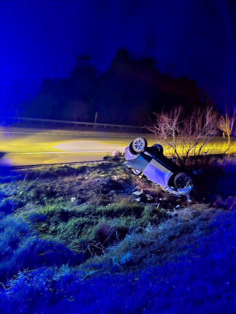 Elazığ&rsquo;da otomobil takla attı: 2 yaralı

