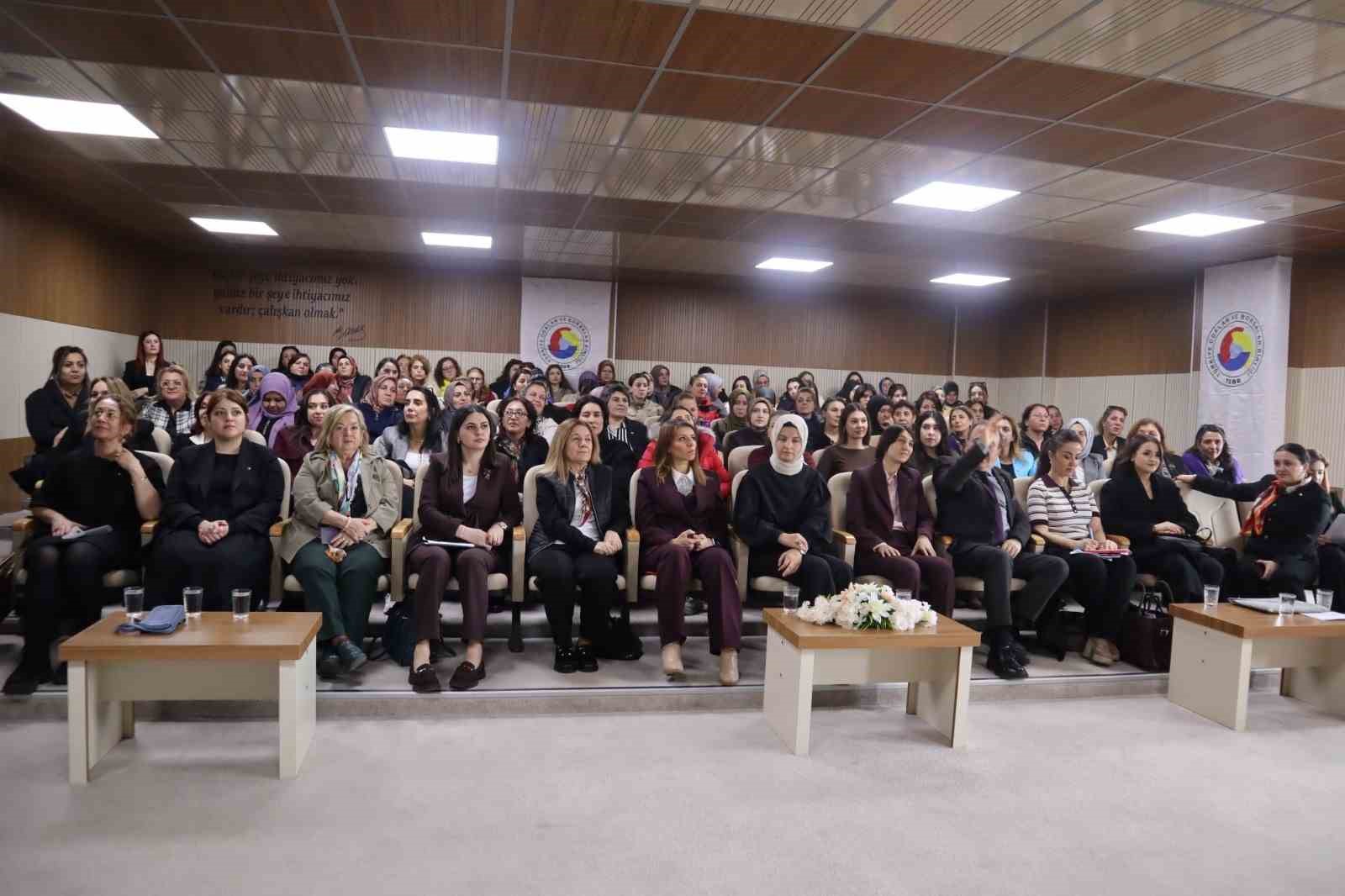 Ardahan’da Kadın Girişimciliği Zirvesine yoğun İlgi