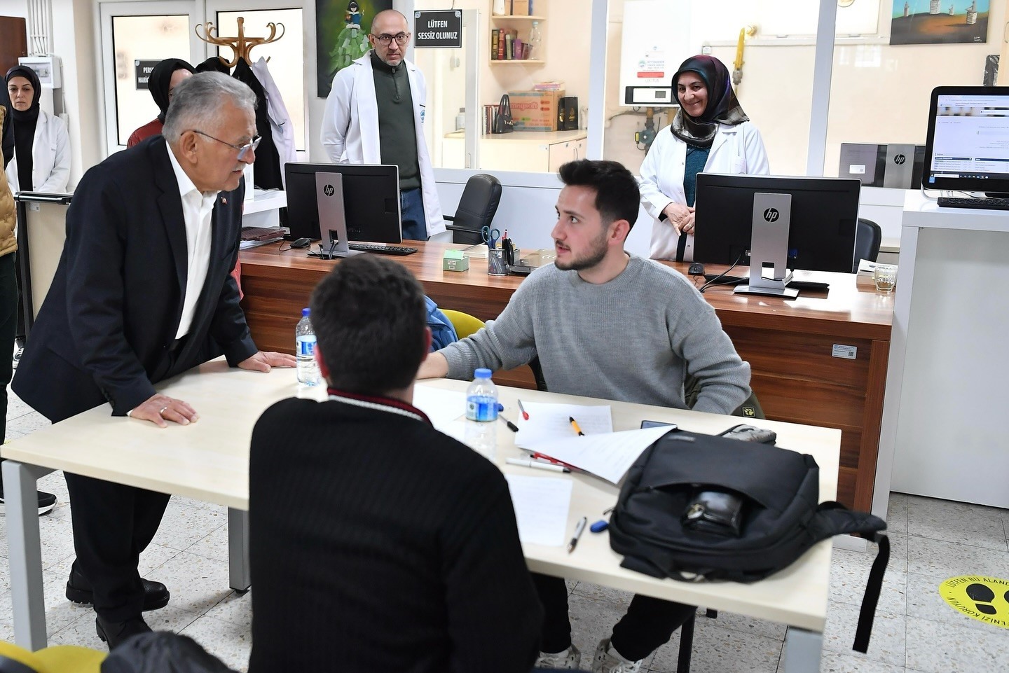 Başkan B&uuml;y&uuml;kkılı&ccedil;, Mimarsinan Parkı&rsquo;nda vatandaşlar ve &ouml;ğrencilerle bir araya geldi
