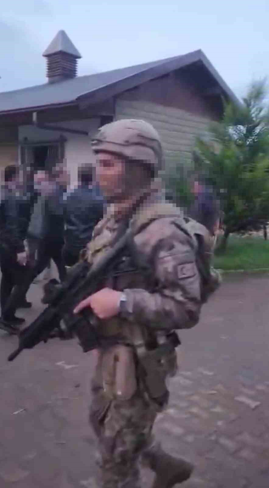 M&uuml;ebbetlik firari saklandığı at &ccedil;iftliğinde operasyonla yakalandı
