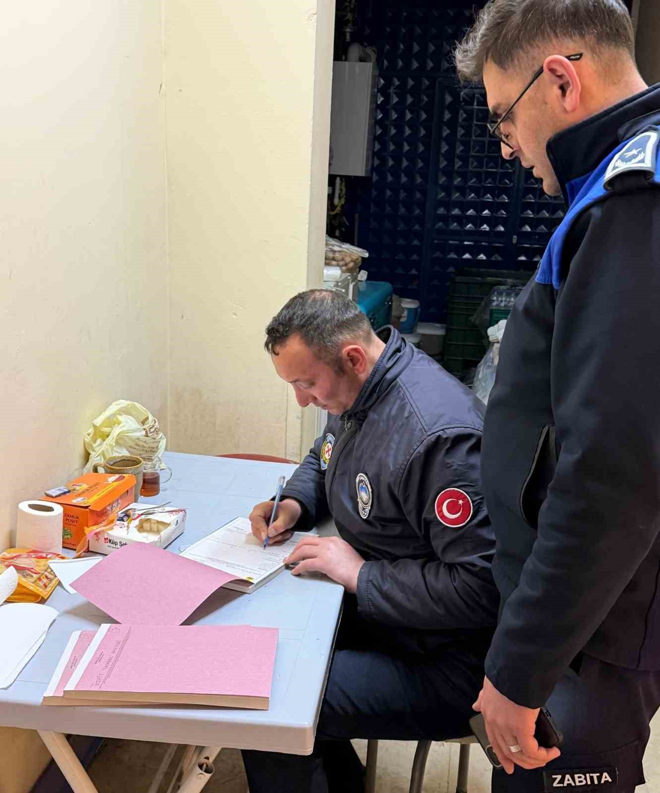 Bayburt&rsquo;ta marketlere sıkı denetim
