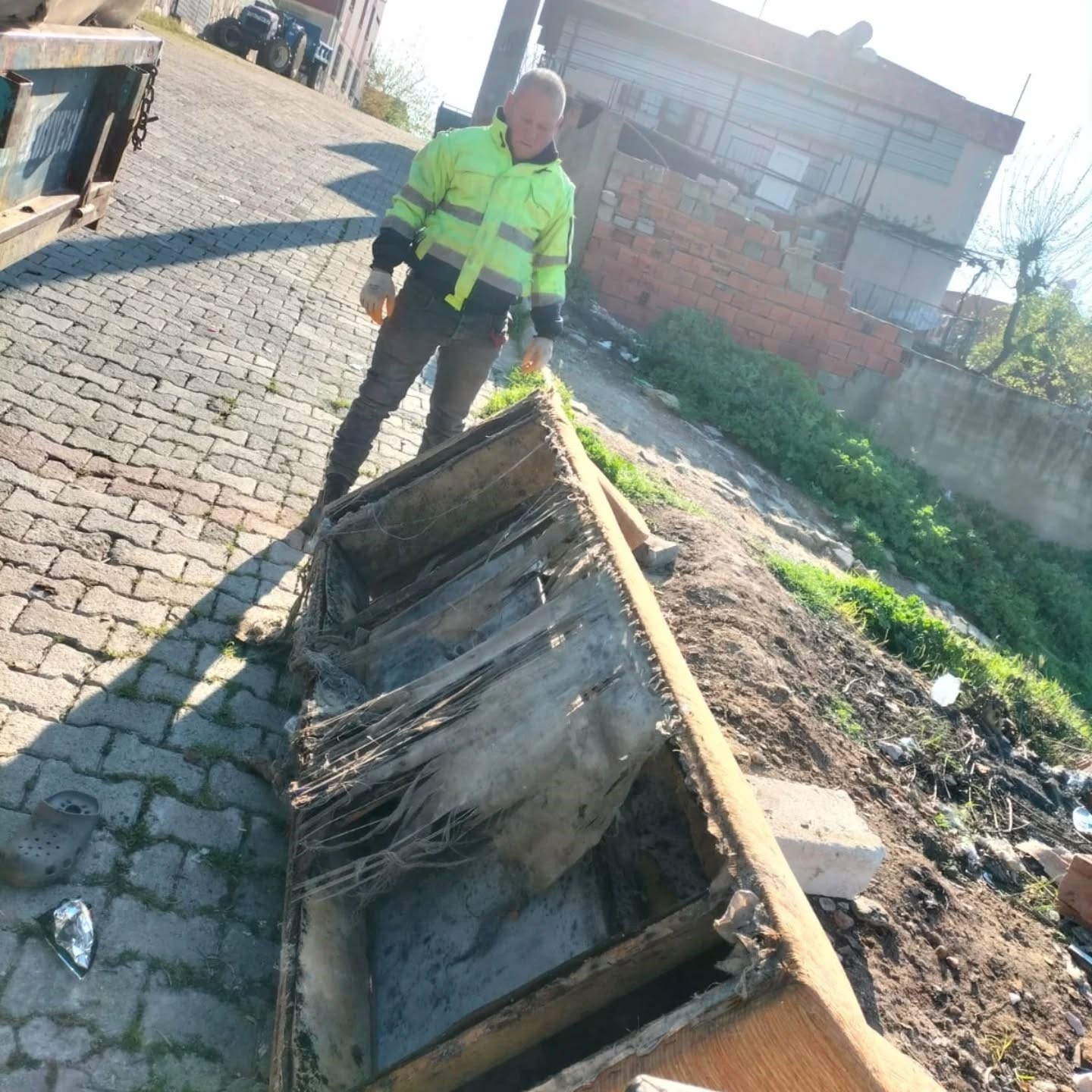 Germencik Belediyesi’nden çevre temizliği çağrısı