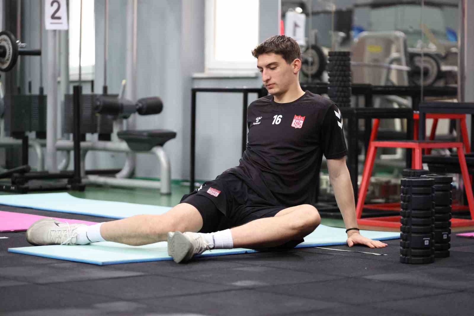 Sivasspor salonda &ccedil;alıştı
