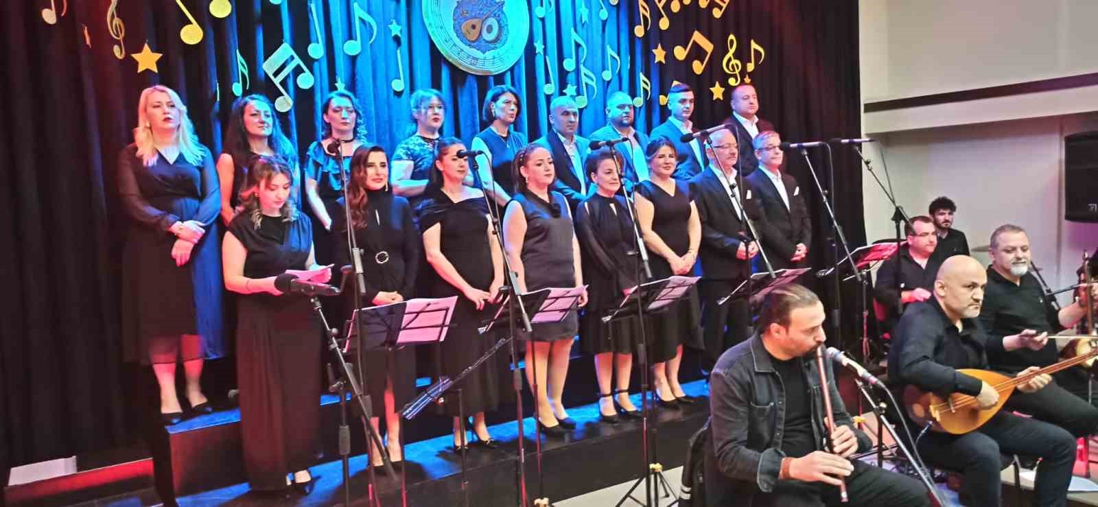 Devrek&rsquo;te d&uuml;zenlenen T&uuml;rk Halk M&uuml;ziği konseri b&uuml;y&uuml;k ilgi g&ouml;rd&uuml;
