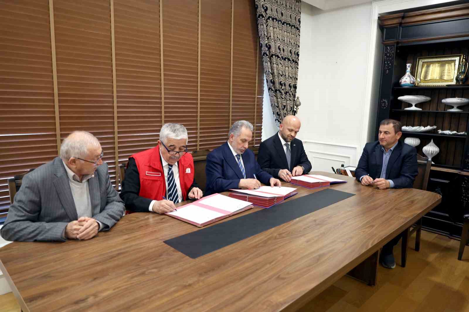 Talas&rsquo;ta dayanışma k&ouml;pr&uuml;s&uuml;: tekstil bağışı gıdaya d&ouml;n&uuml;şecek
