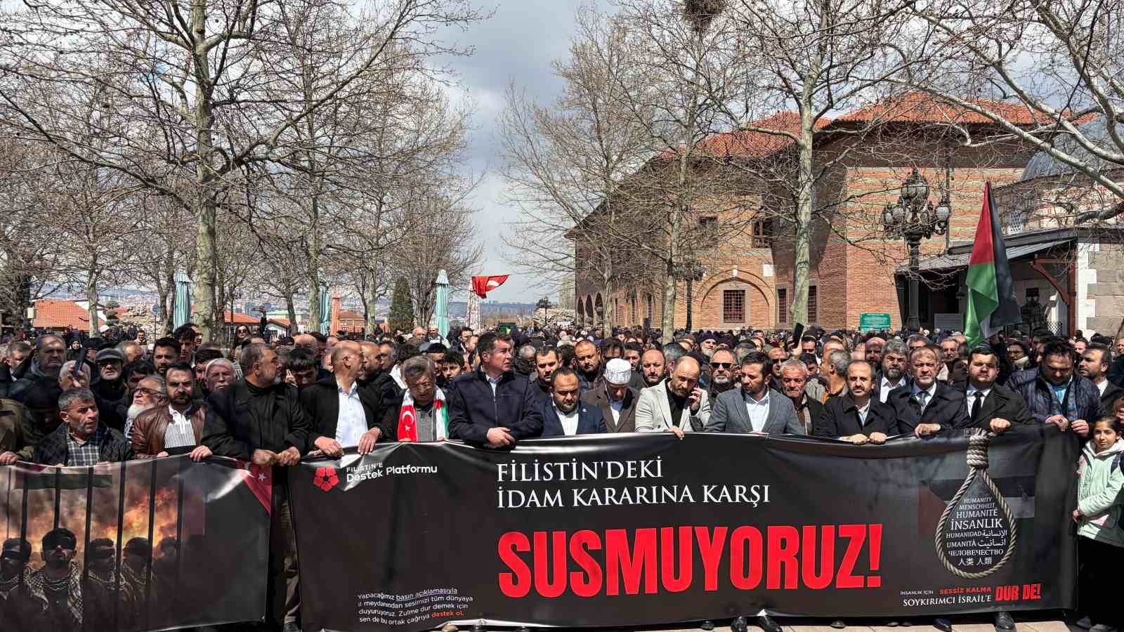 Ankara’da Filistinlilere yönelik idam kararı protesto edildi