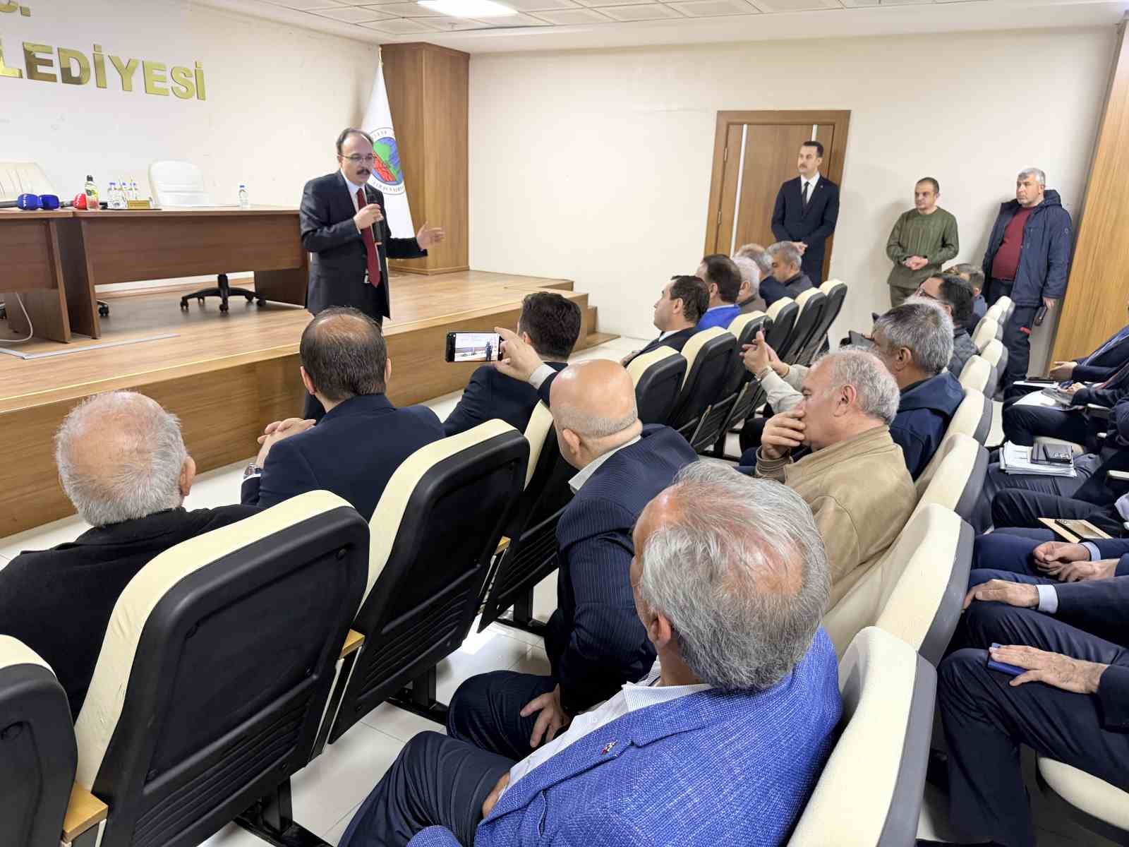 Hem tasarruf hem hizmet: Siirt&rsquo;te altyapı g&uuml;&ccedil;leniyor
