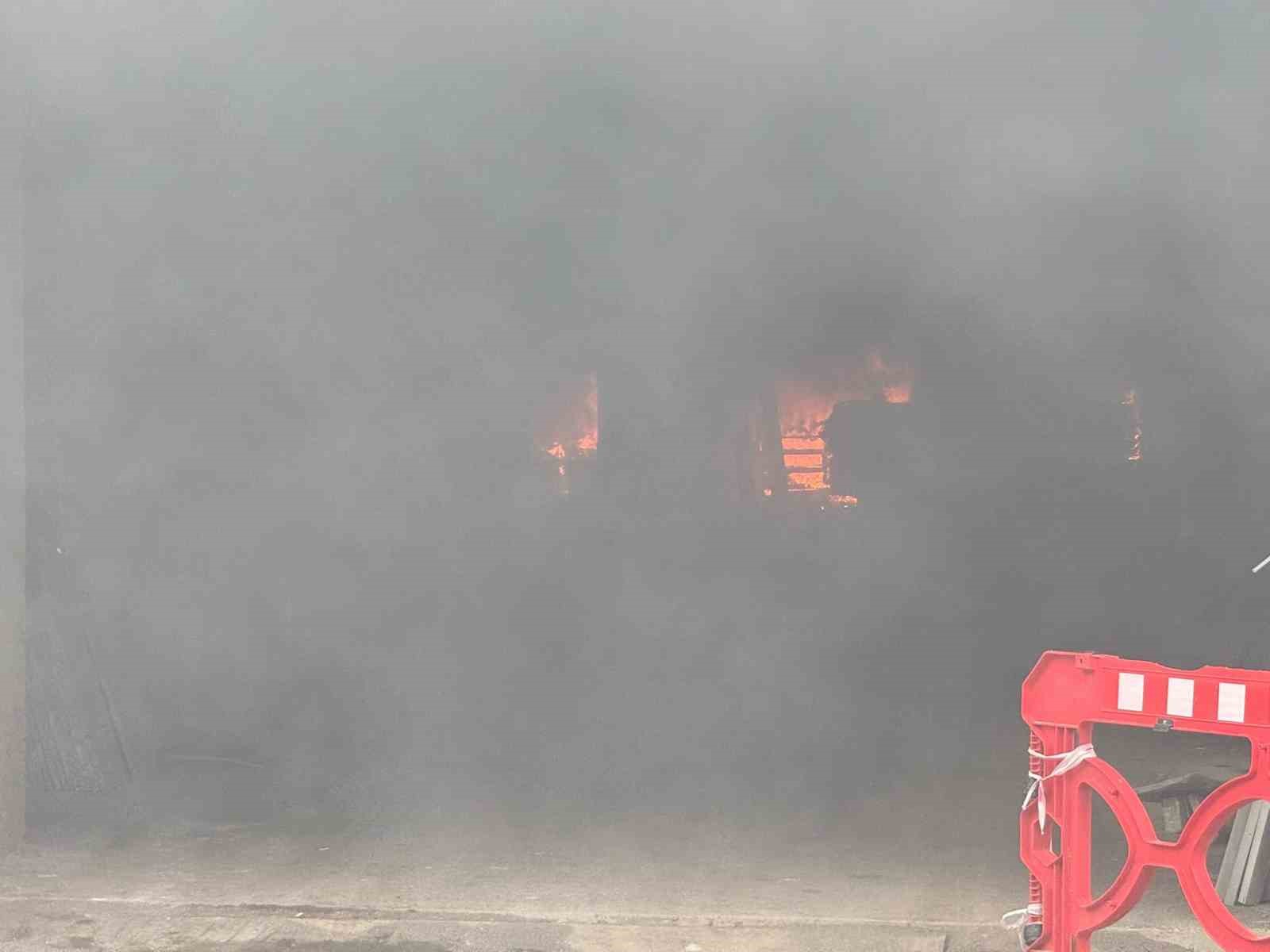 Rize’de inşaat alanında yangın