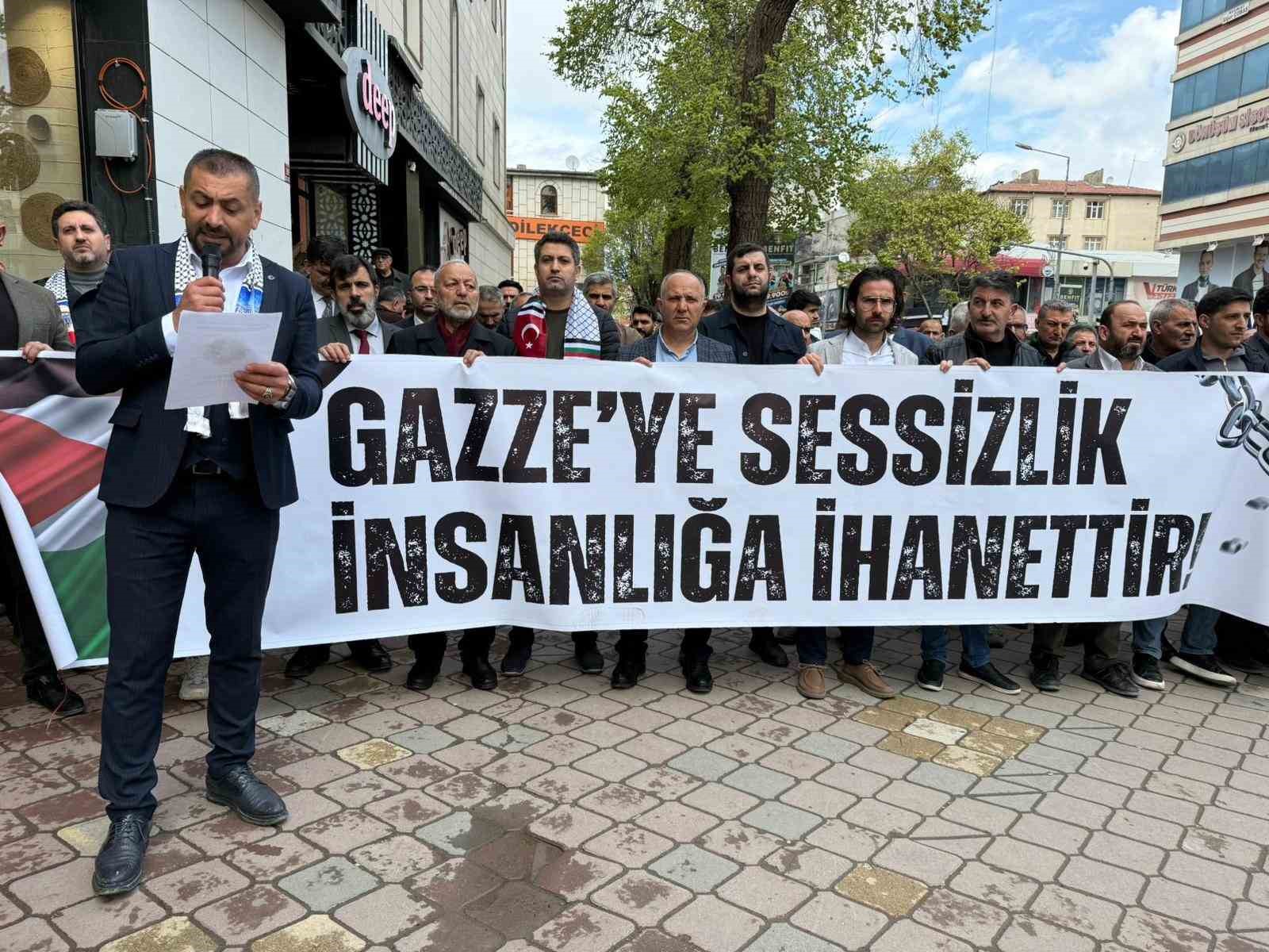 Iğdır&rsquo;da cuma namazı sonrası Filistin&rsquo;e destek a&ccedil;ıklaması
