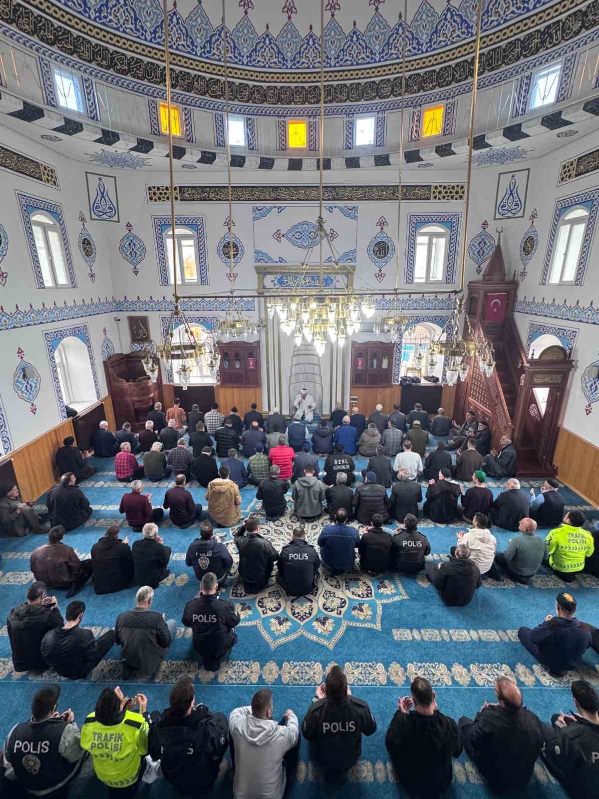 Tercan&rsquo;da Polis Haftası etkinlikleri kapsamında ziyaretler ger&ccedil;ekleştirildi
