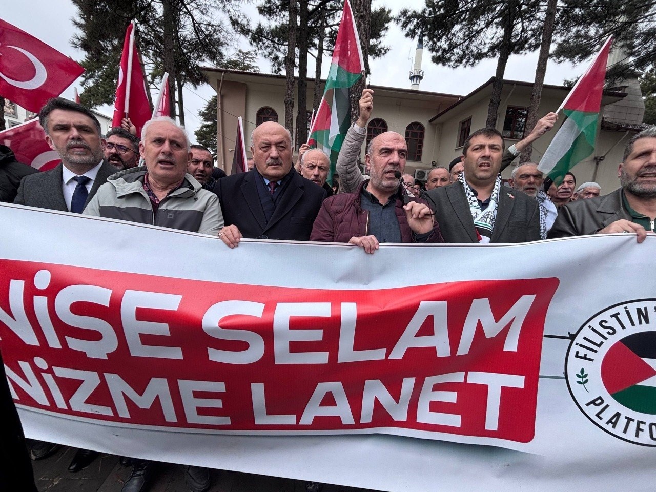 Erzincan&rsquo;da Filistin i&ccedil;in tek y&uuml;rek &ccedil;ağrısı
