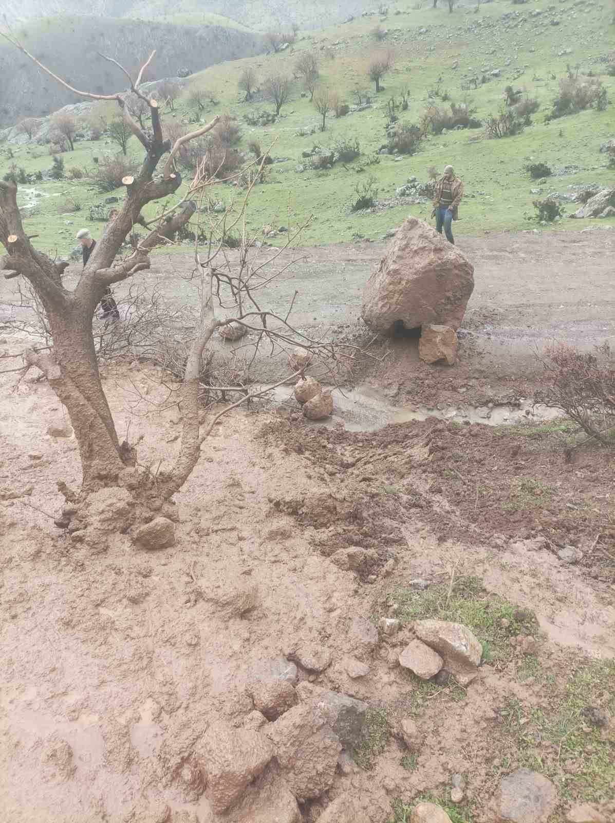 Siirt&rsquo;te şiddetli yağış hayatı olumsuz etkiledi
