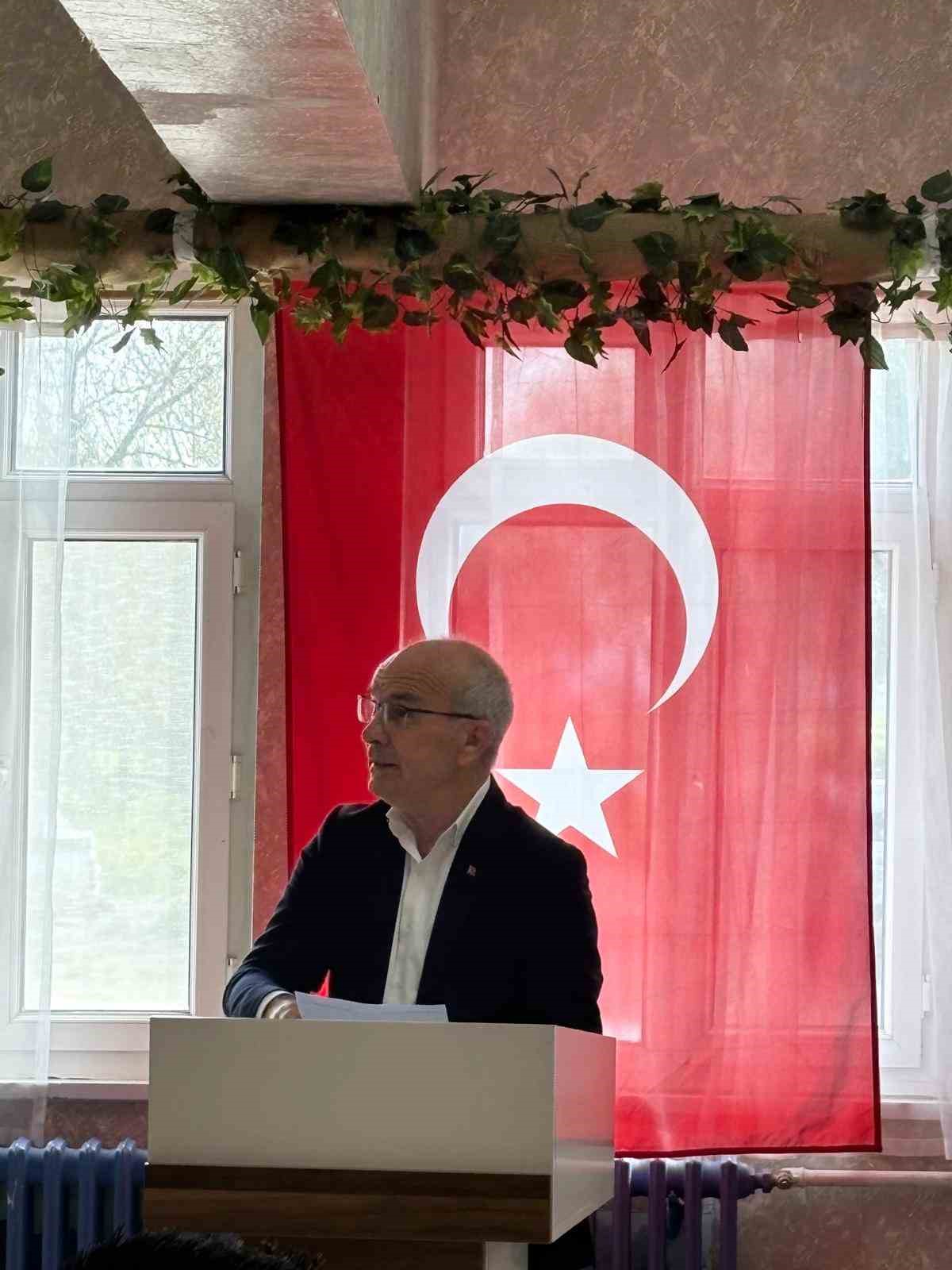 AK Parti Manyas il&ccedil;e teşkilatı muhtarlarla istişare toplantısı yaptı
