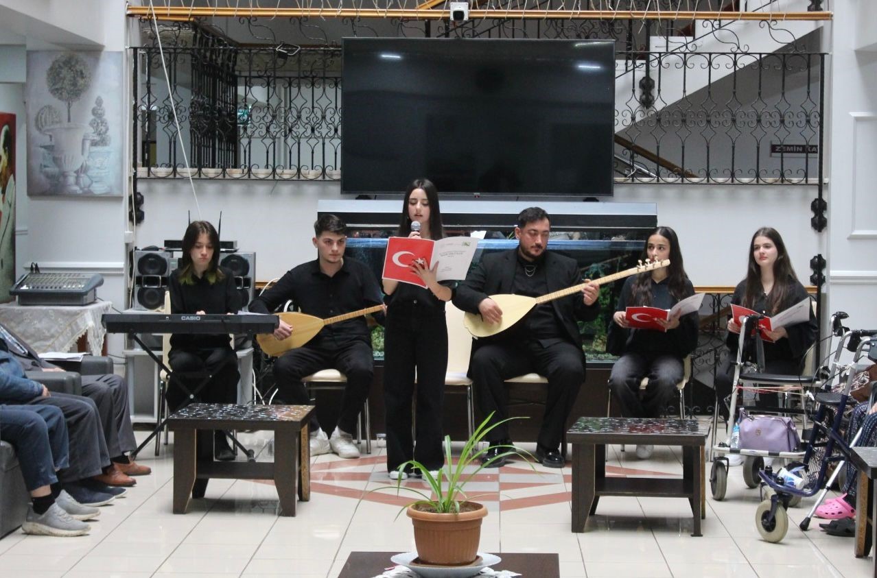 Milli ruh okul duvarlarını aşıp gönüllere dokunuyor