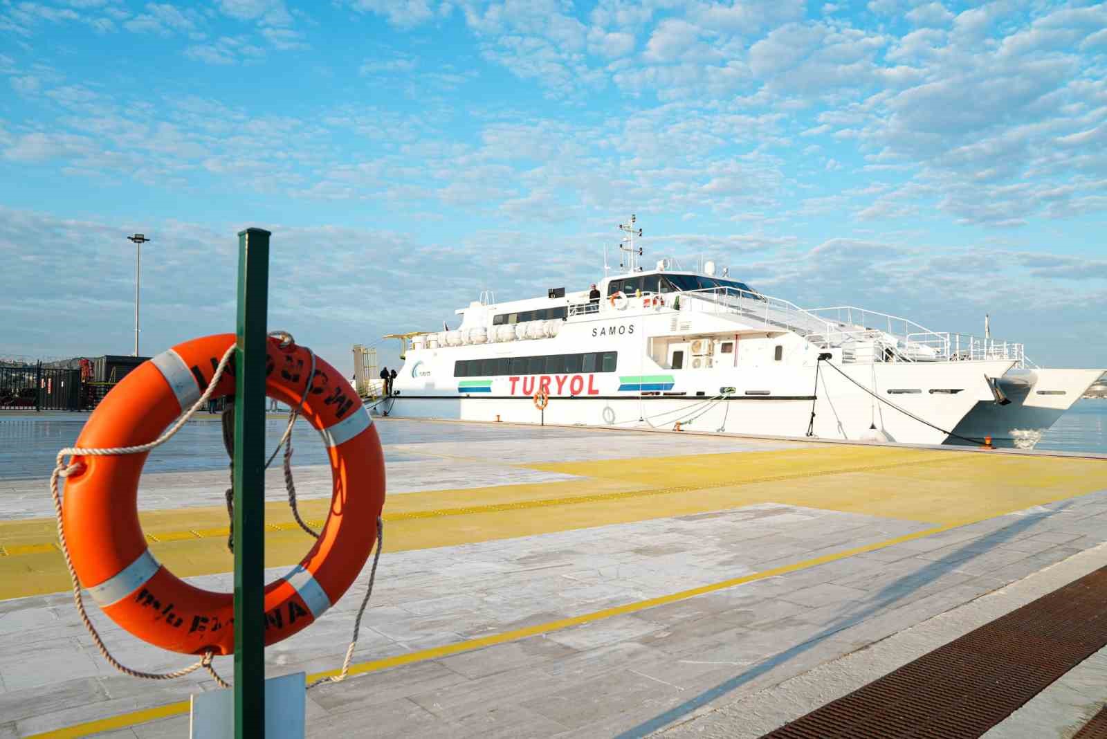 Aliağa&rsquo;dan Midilli&rsquo;ye d&uuml;zenli seferler başladı
