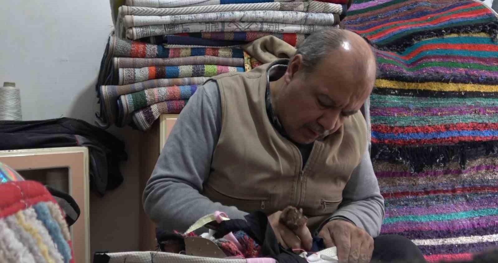 Gaziantep&rsquo;te 45 yıllık semerci ustası mesleğini yaşatmaya &ccedil;alışıyor
