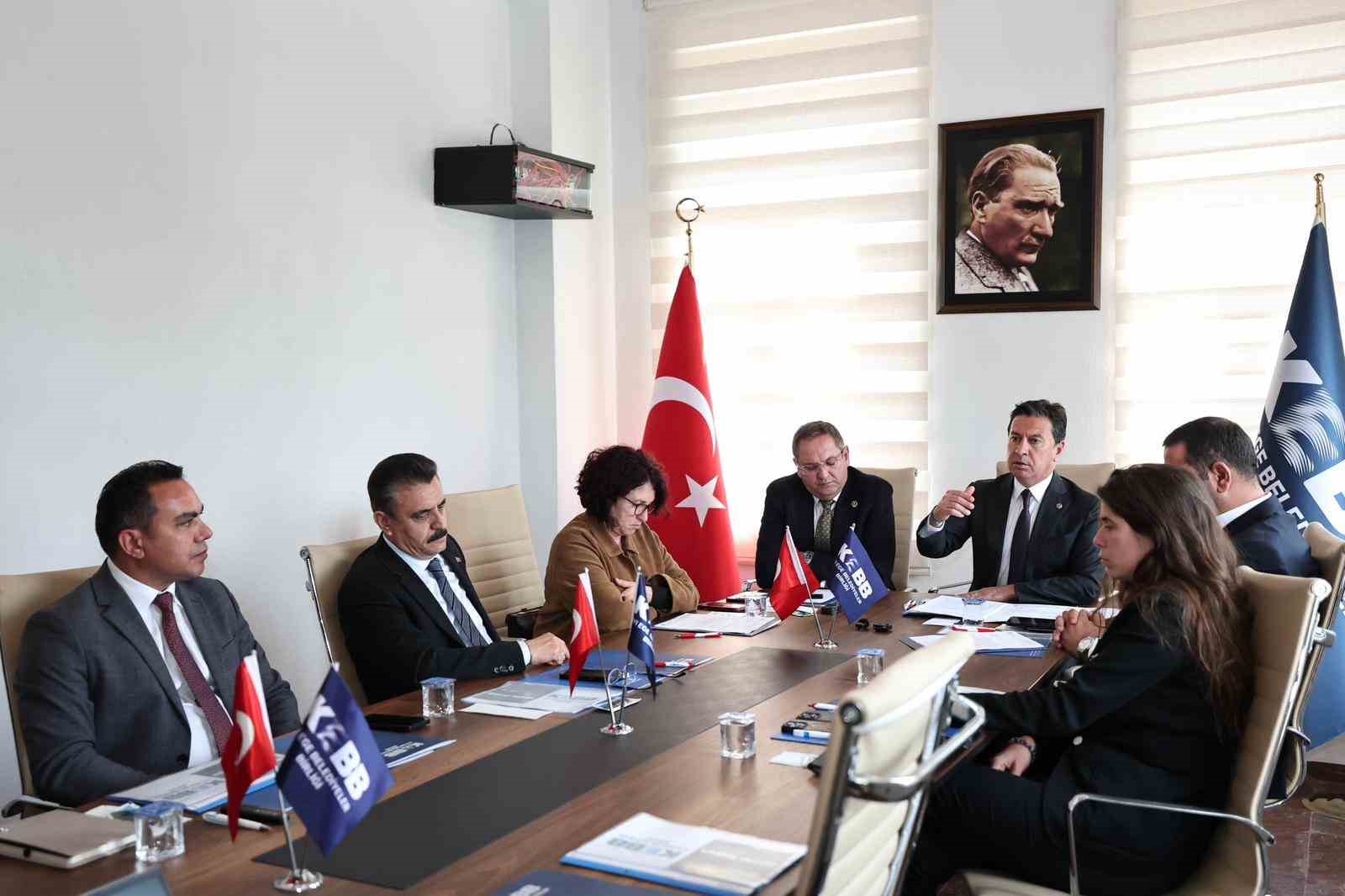 Kıyı Ege belediyeleri Ayvalık&rsquo;ta buluştu
