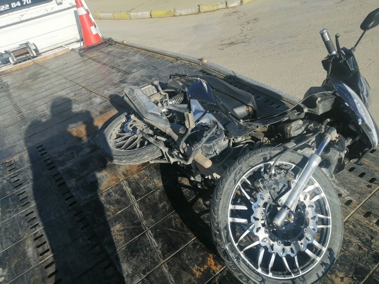 Isparta’da otomobil ile motosikletin çarpıştığı kazada 1 kişi yaralandı