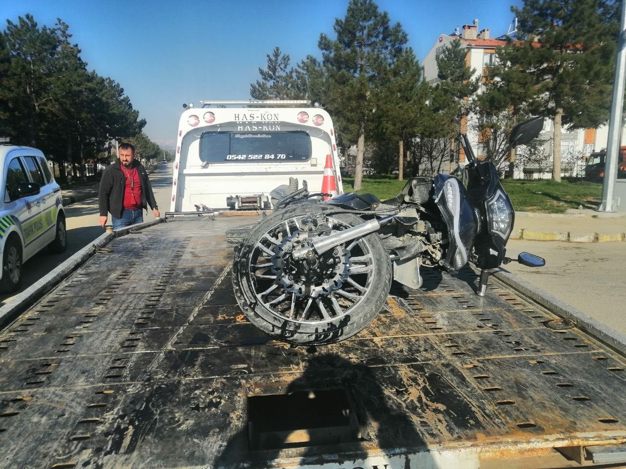 Isparta&rsquo;da otomobil ile motosikletin &ccedil;arpıştığı kazada 1 kişi yaralandı
