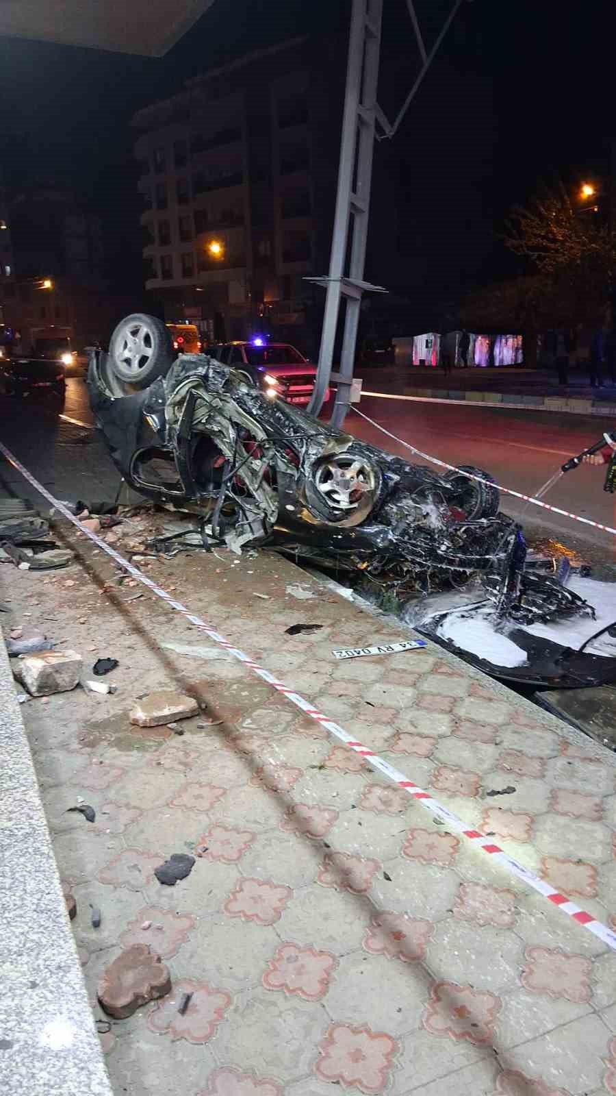 Kaza sonrası yaşanan kavga meydan savaşını aratmadı
