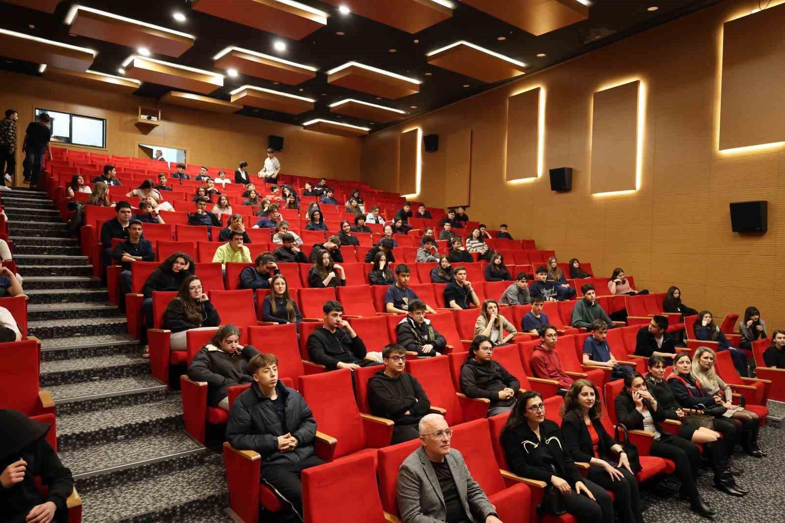 &Ouml;ğrencilere g&uuml;venli gıda anlatıldı
