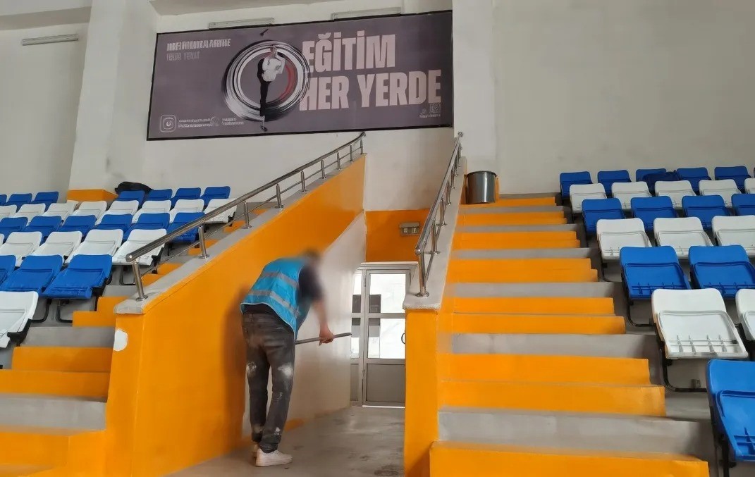 Sinop’ta yüzme havuzu yükümlülerin eliyle yenilendi