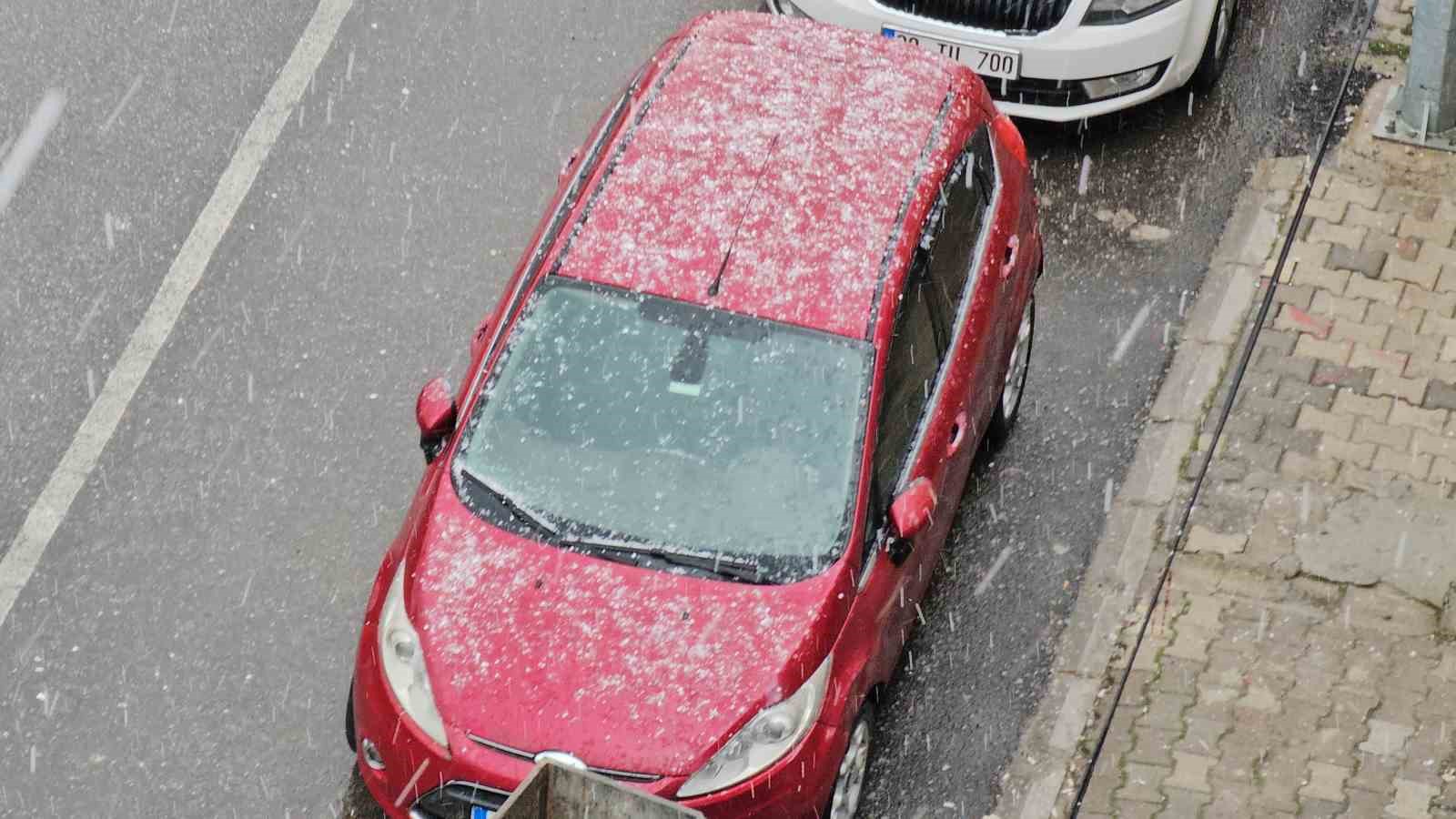 Bitlis&rsquo;te dolu yağışı
