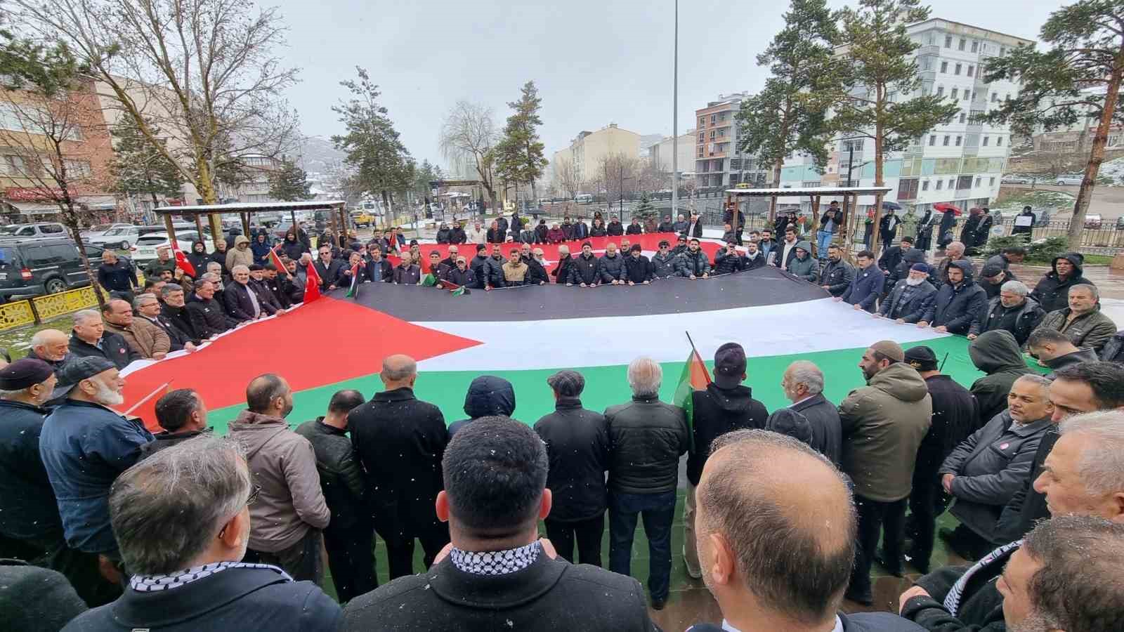 Bayburt&rsquo;ta İsrail&rsquo;in Filistin&rsquo;e y&ouml;nelik uygulamaları protesto edildi
