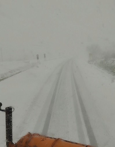 Yozgat&rsquo;ta karayolları ekipleri kar mesaisinde
