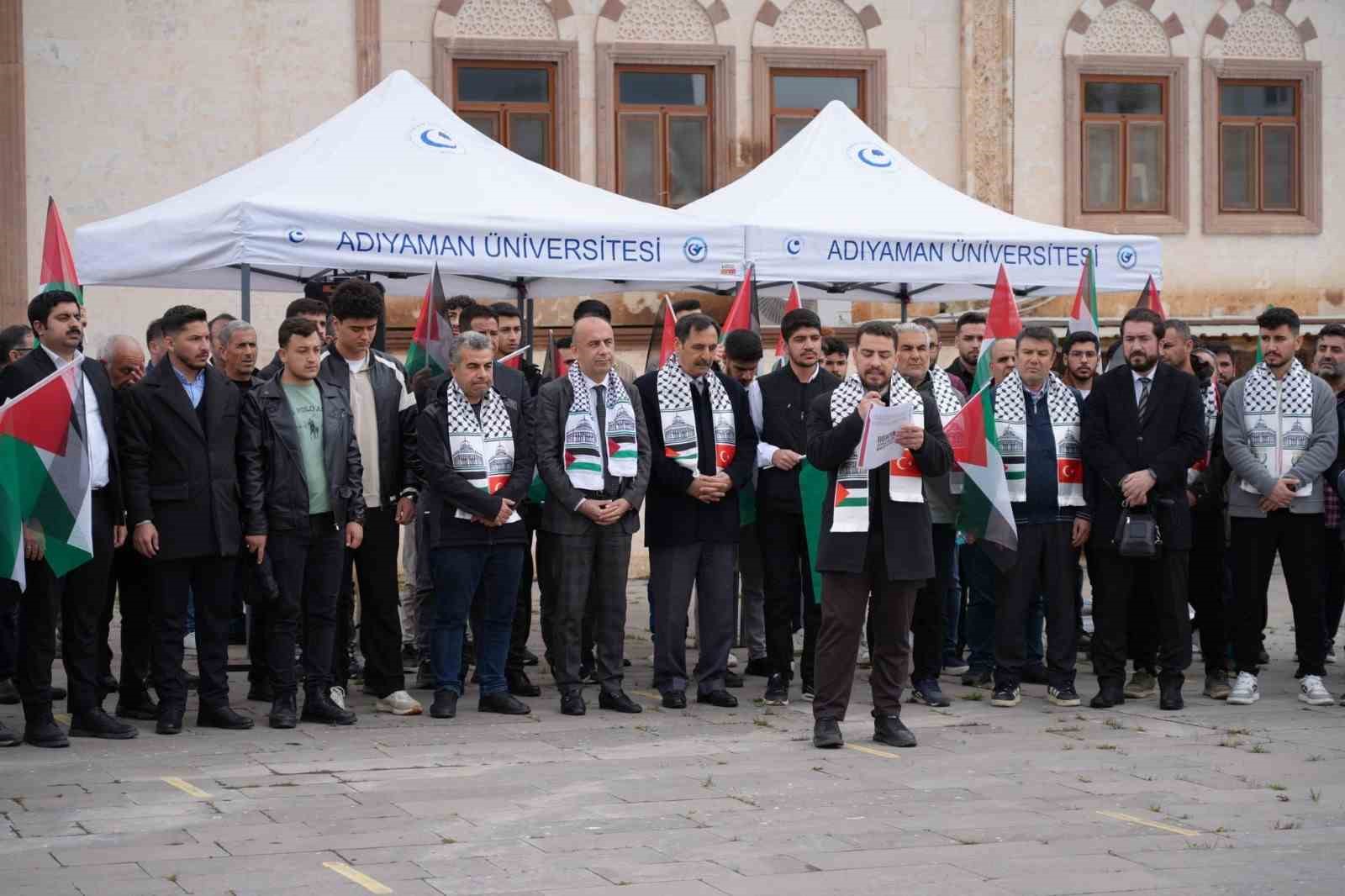 &Uuml;niversite &ouml;ğrencilerinden Filistin&rsquo;e destek a&ccedil;ıklaması
