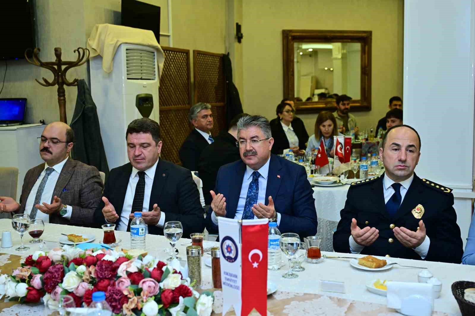 Eskişehir&rsquo;de T&uuml;rk Polis Teşkilatı&rsquo;nın 181&rsquo;inci kuruluş yıl d&ouml;n&uuml;m&uuml; kutlandı
