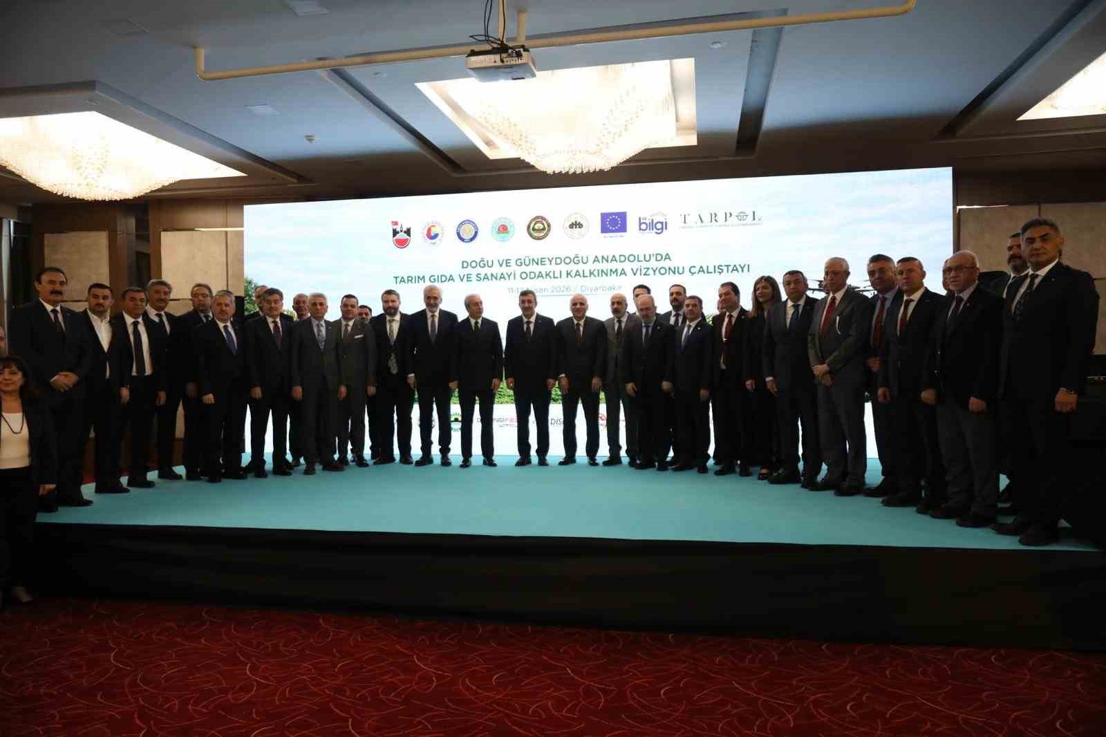 Diyarbakır&rsquo;da Doğu ve G&uuml;neydoğu Anadolu&rsquo;da Tarım Gıda ve Sanayi Odaklı Kalkınma Vizyonu &Ccedil;alıştayı d&uuml;zenlendi
